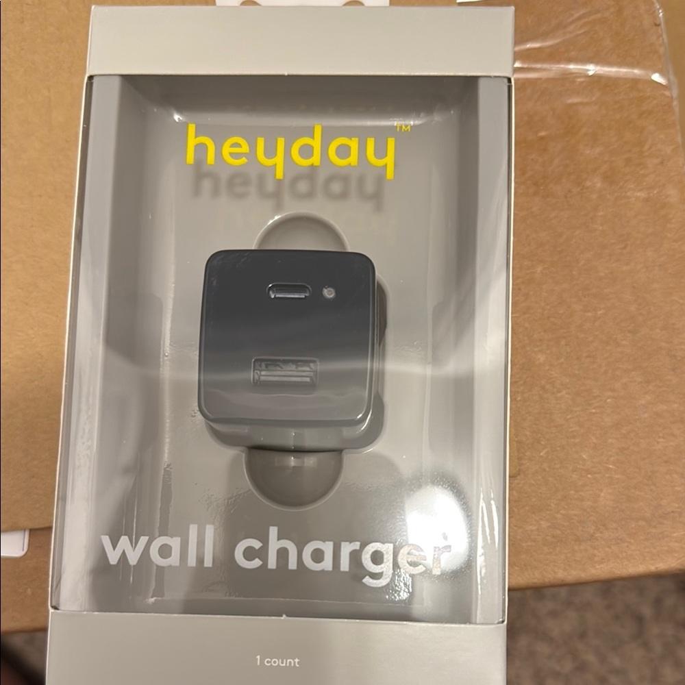 Heyday Gray Wearables Charger Compact and Efficient